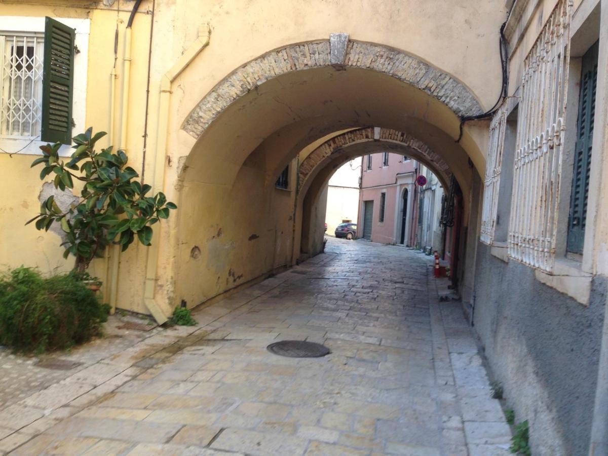 At The Heart Of Old Town Apartment Corfu  Стая снимка